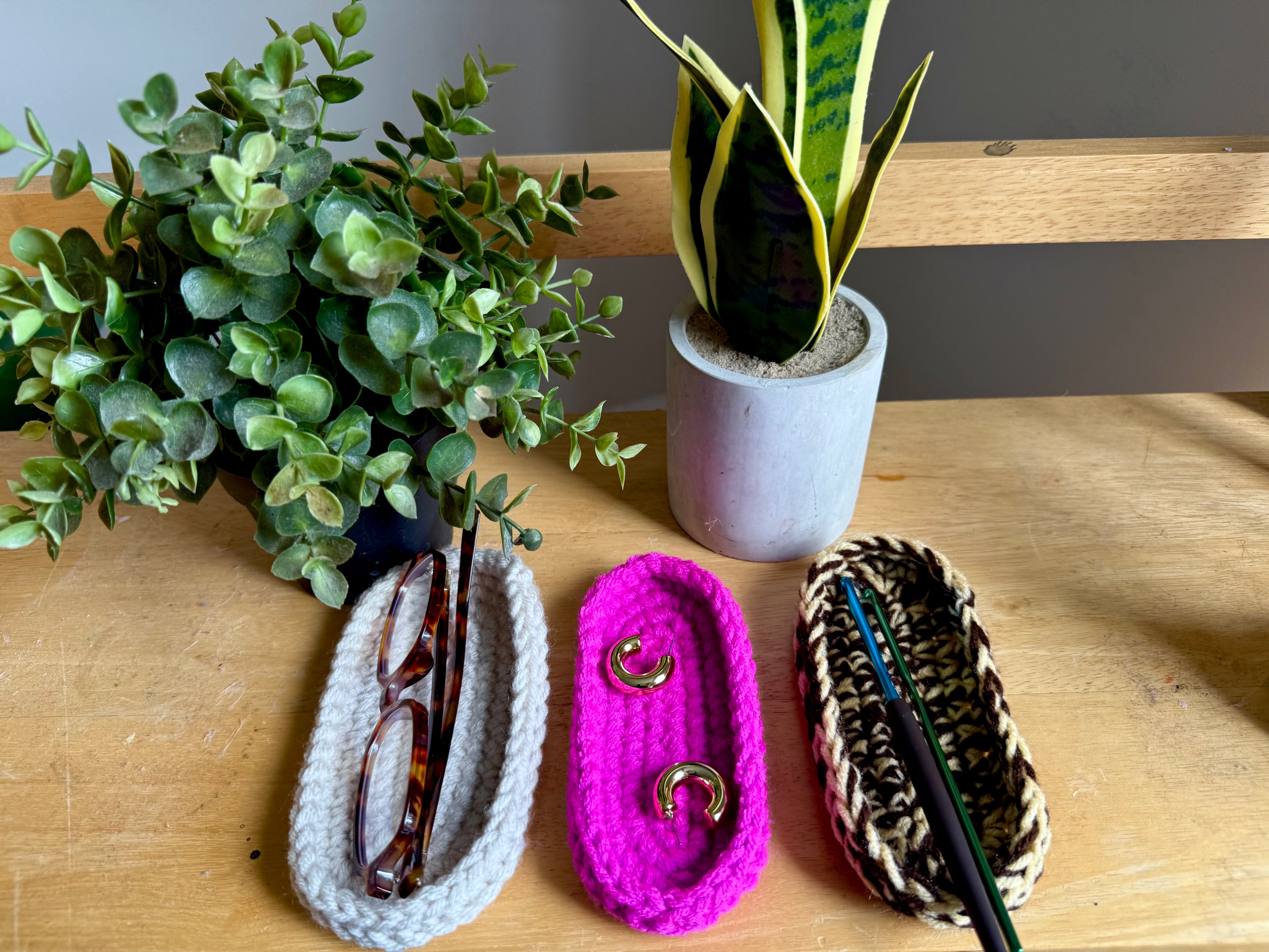 CROCHET GLASSES TRAY PATTERN - Beginner